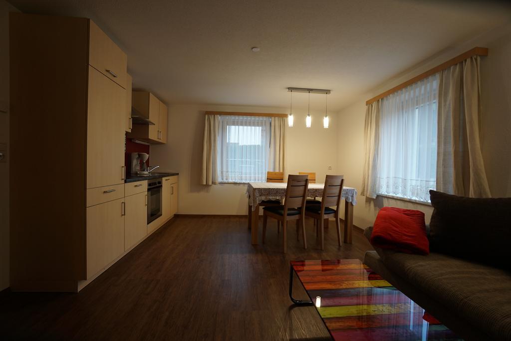 Ferienwohnung Fam Alfons Geiler 海因费尔斯 客房 照片